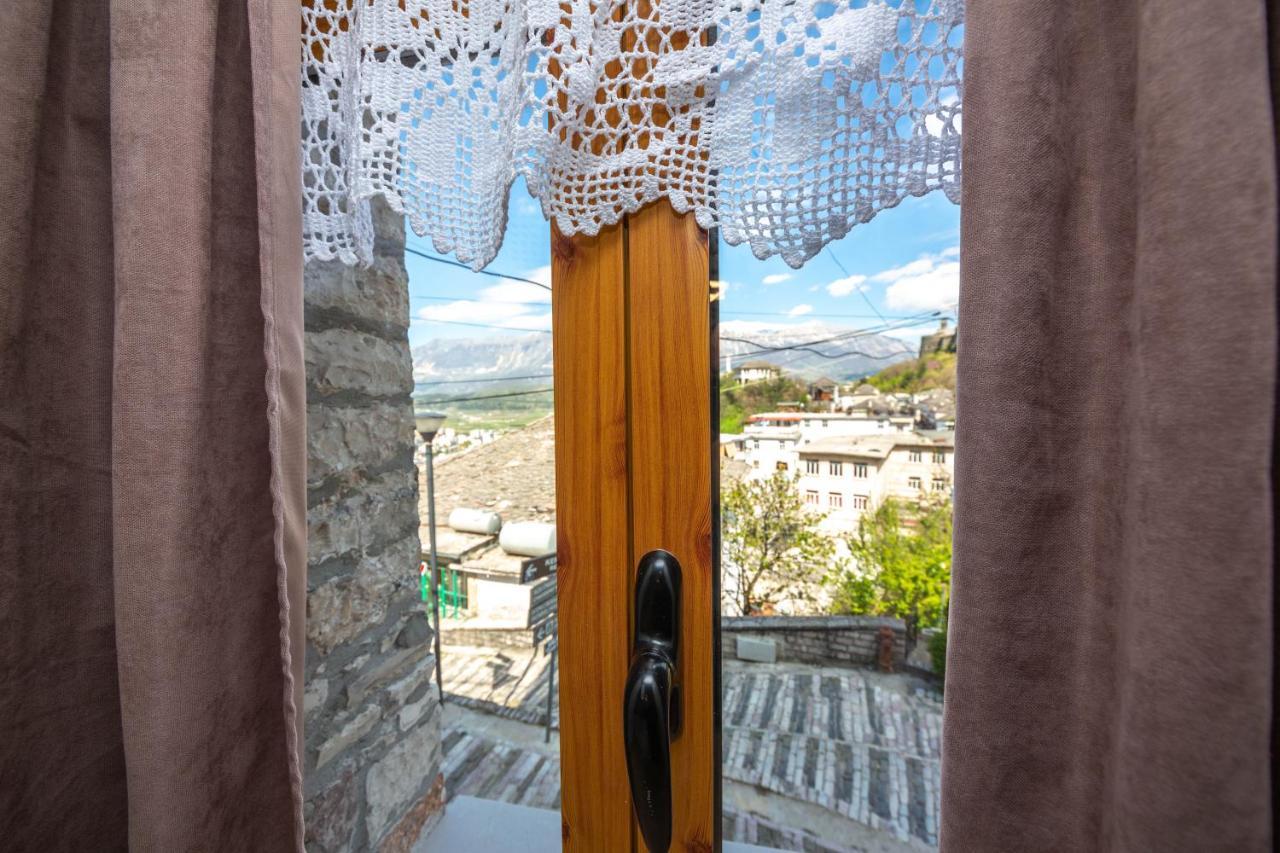 Bed And Breakfast Kotoni Gjirokastër Exterior foto