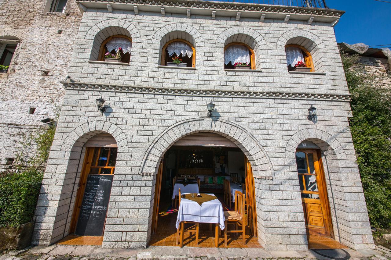 Bed And Breakfast Kotoni Gjirokastër Exterior foto